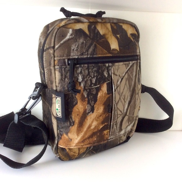 Fieldline Camo Crossbody Belt Bag 7”x10”x 3” - Picture 1 of 14